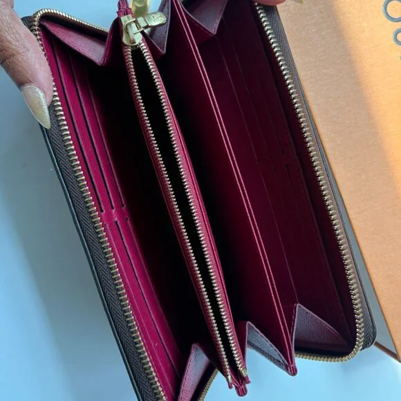 Louis Vuitton Monogram Zippy Wallet - Fuchsia Pink Lining - Picture 5 of 8